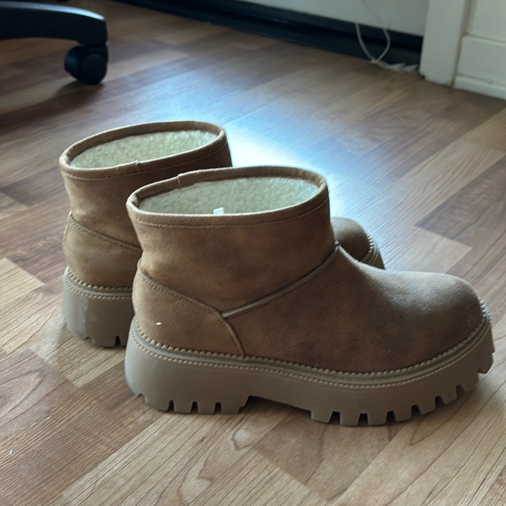 DV Dolce Vita Limone Suede Platform Ankle Boots